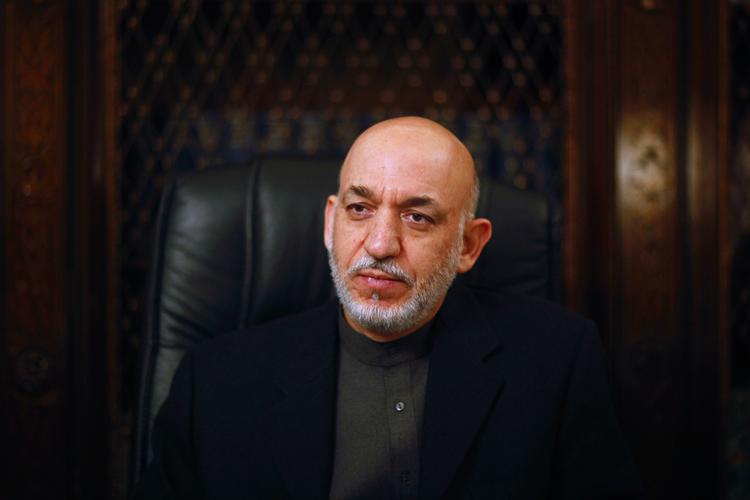 Vært. Hamid Karzai har besøg af USA's forsvarsminister Robert Gates i Kabul  i dag. 