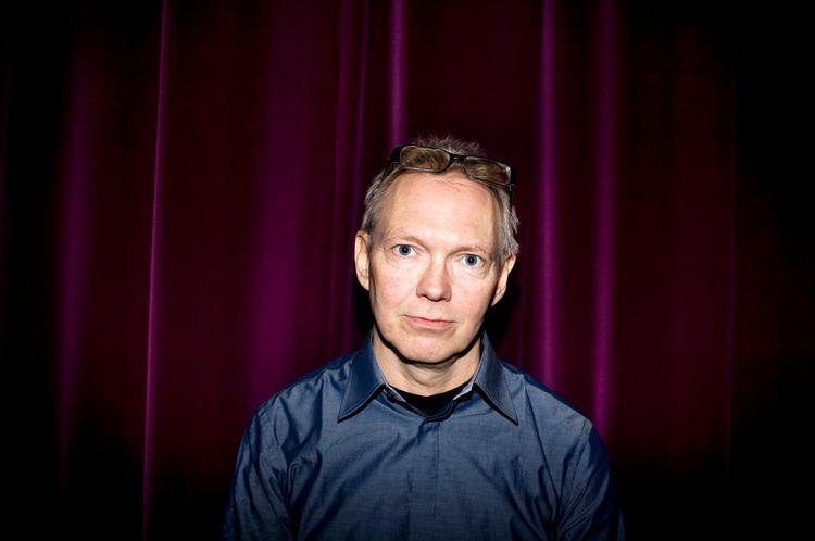 Roman. Erling Jepsen sejrede i 2002 med 'Kunsten at græde i kor'. »I Sønderjylland har vi en lov med kun én paragraf: Det ordner vi selv!«. Arkivfoto: Thomas Borberg 