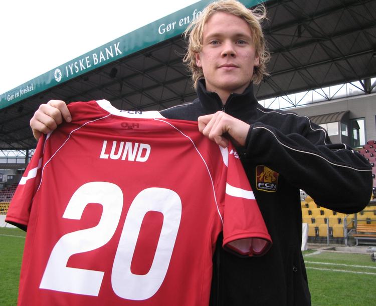 Skiftedag. Matti Lund Nielsens kontrakt med OB udløber 31. december og han kommer således til FCN kvit og frit på en fri transfer. 