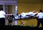 maveonde. Tiger Woods svigermor Barbro Holmberg er i Florida i forbindelse med rygterne om golfstjernens utroskab. Men den tidligere svenske integrationsminister fik det angiveligt dårligt og måtte hentes i ambulance. Foto fra AP-tv. 