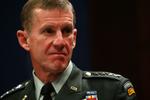 Afghanistan-boss »Jeg tror ikke, at vi kan besejre al-Qaeda endeligt, før han er fanget eller dræbt«, siger Stanley McChrystal, der er øverstbefalende for de internationale styrker i Afghanistan. 
