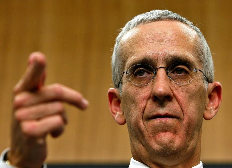 U.S. Chief Negotiator Todd Stern: "We want the strongest possible agreement in Copenhagen, but it cannot be a free round for China and the big developing countries.“ 