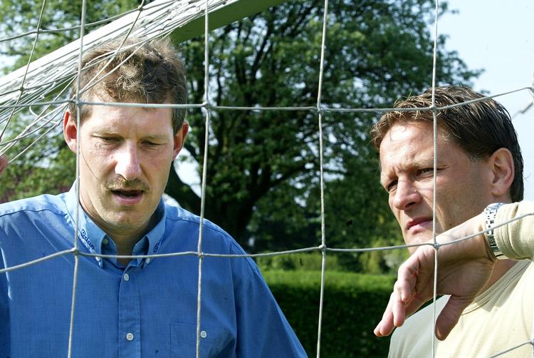 AFLØSER. Kim Vilfort (tv) vikarierer som sportschef i Brøndby, men har ingen drømme om at overtage tjansen permanent. 