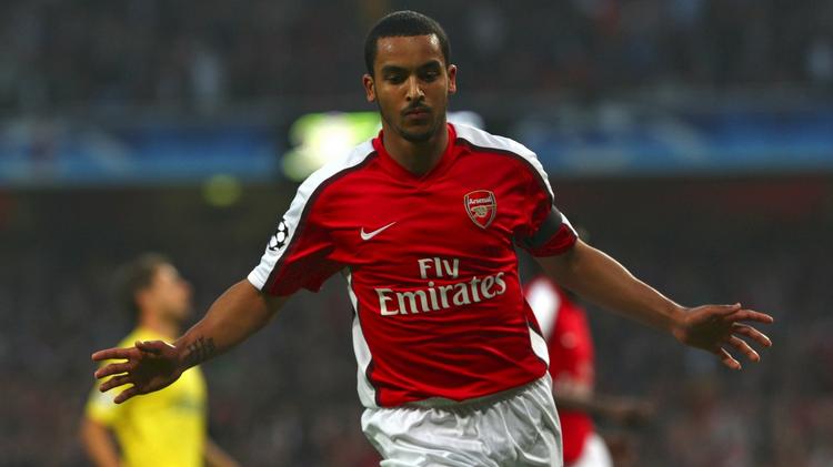 Her jubler Theo Walcott over en scoring mod spanske Villarreal i Champions League-kvartfinalen i foråret. 