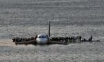 Den framatiske landing på Hudson River i New York, hvir kaptajn Chesley B. Sullenberger sad i cockpittet og fik styret sit fly ned trods motorstop over millionbyen. 