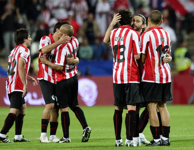 FINALEKLAR. Argentinske Estudiantes vandt deres semifinale ved VM for klubhold 2-1 over sydkoreanske Pohang Steelers. 