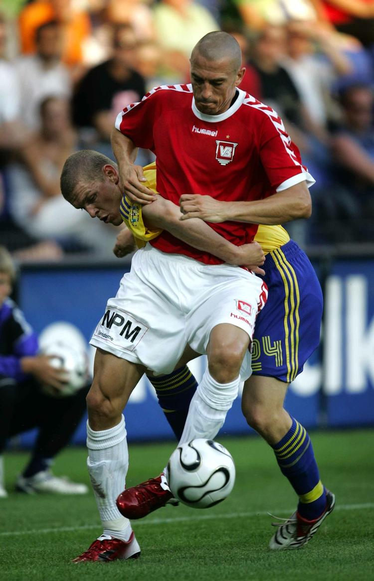 oprejsning. Lennart Lynges hyggefodbold er ikke gyldig bortvisningsgrund, har retten slået fast. 