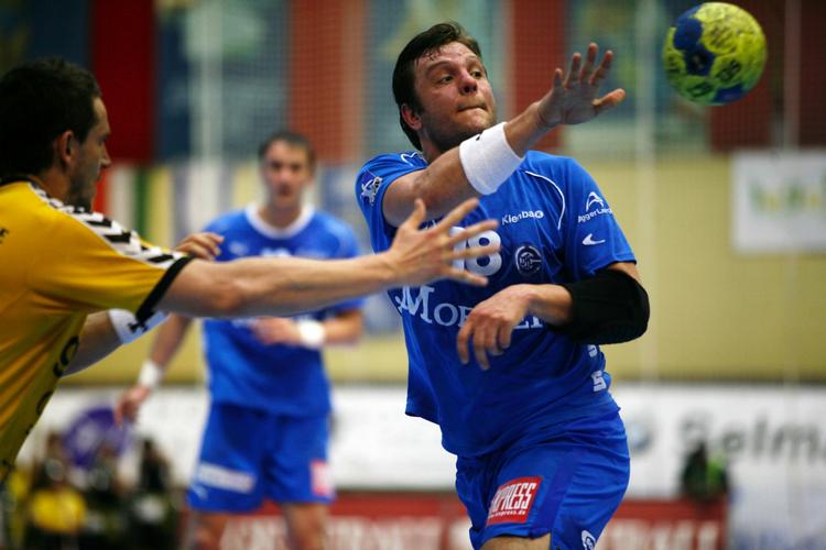 målrig. Robert Gunnarsson i kamp for Gummersbach mod det slovenske hold Gorenje. Arkivfoto. 