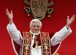 Online. Paven er både på facebook, youtube og har sin egen hjemmeside pope2you.net. (arkivfoto) 