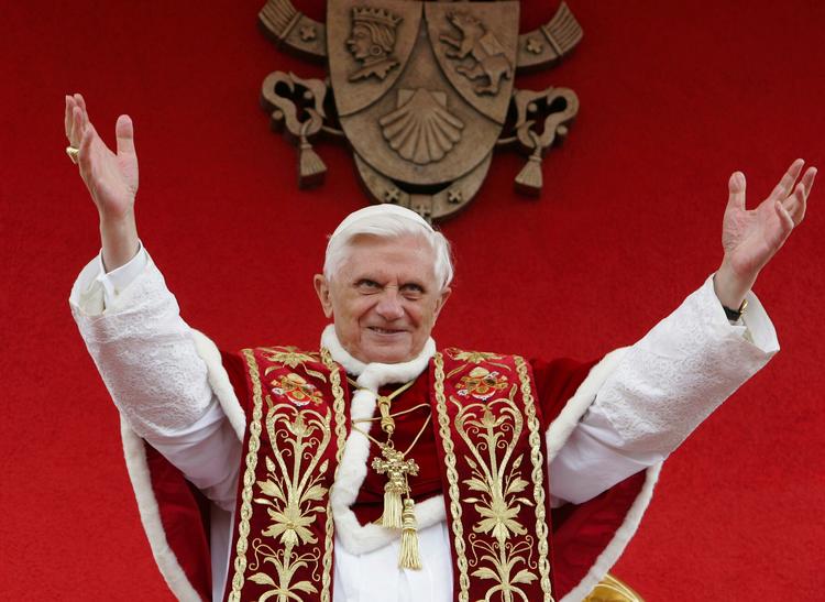 Online. Paven er både på facebook, youtube og har sin egen hjemmeside pope2you.net. (arkivfoto) 
