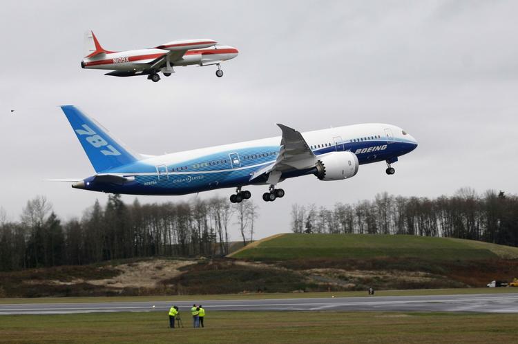 Luftrum. Danmark og Sverige har indgået en aftale om fælles luftrum. Det vil på sigt give store besparelser for staten og gøre flyruter mere effektive. 