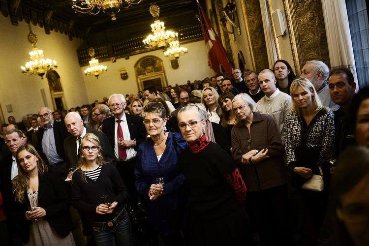 Farvel. Der var mange venner til Ritt Bjerregaards afskedsreception på rådhuset, men S-toppen glimrede ved sit fravær. 