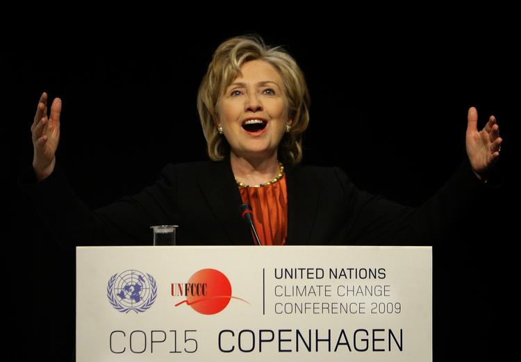 Hillary Clinton blev den første præsidentfrue, der er blevet valgt til et offentligt embede i USA. 