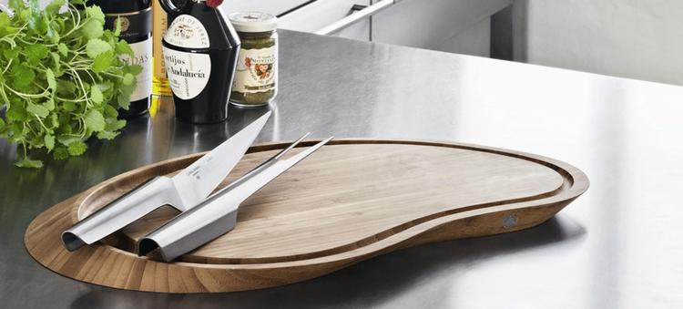 VELSKÅRET. Der skal skæres i både ande-, flæske- og gåsestege i den kommende tid. Her kommer seks bud på forskærersæt som det viste fra Georg Jensen. 