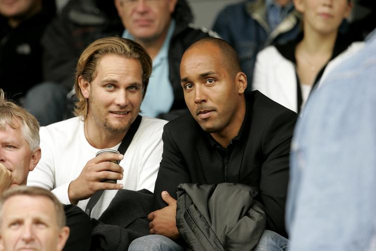 udkig. Spilleragent Mikkel Beck (tv) sammen med den tidligere fodboldstjerne fra Sverige, Martin Dahlin, som nu også er spilleragent. Arkivfoto. 