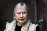 SÅDAN. Tine Bryld - medlem af Politikens tænktank - kommer med sit personlige bud på, hvordan den triste kurve i ungdomsarbejdsløsheden kan knækkes. Undervisningsminister Bertel Haarder giver sin replik til forslaget. 