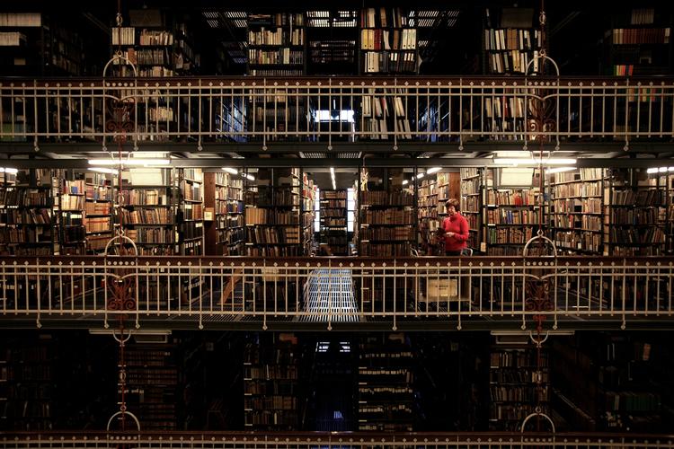 Historie. Det Kongelige Bibliotek vil sælge ud af arkivguldet. 