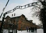 Dødslejr. Det vurderes, at 1,1 millioner mennesker mistede livet i Auschwitz, hvor de blev mødt med dettes skilt - 'Arbejde gør dig fri'. (Arkivfoto) 