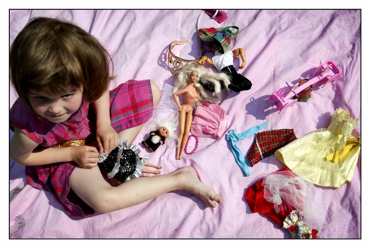 Farvekoder. I legetøjskatalogene henvender butikkerne sig til prinsessepiger og håndværkerdrenge. Arkivfoto. 