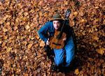 Vic Chesnutt var bundet til sin rullestol, siden han som 18-årig var involveret i et biluheld. Foto: Sandlin Gaither, pr-foto. 