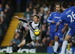 effektivt. Zoltan Gera skyder midt i en vending og scorer for Fulham mod et tøvende Chelsea-forsvar. 