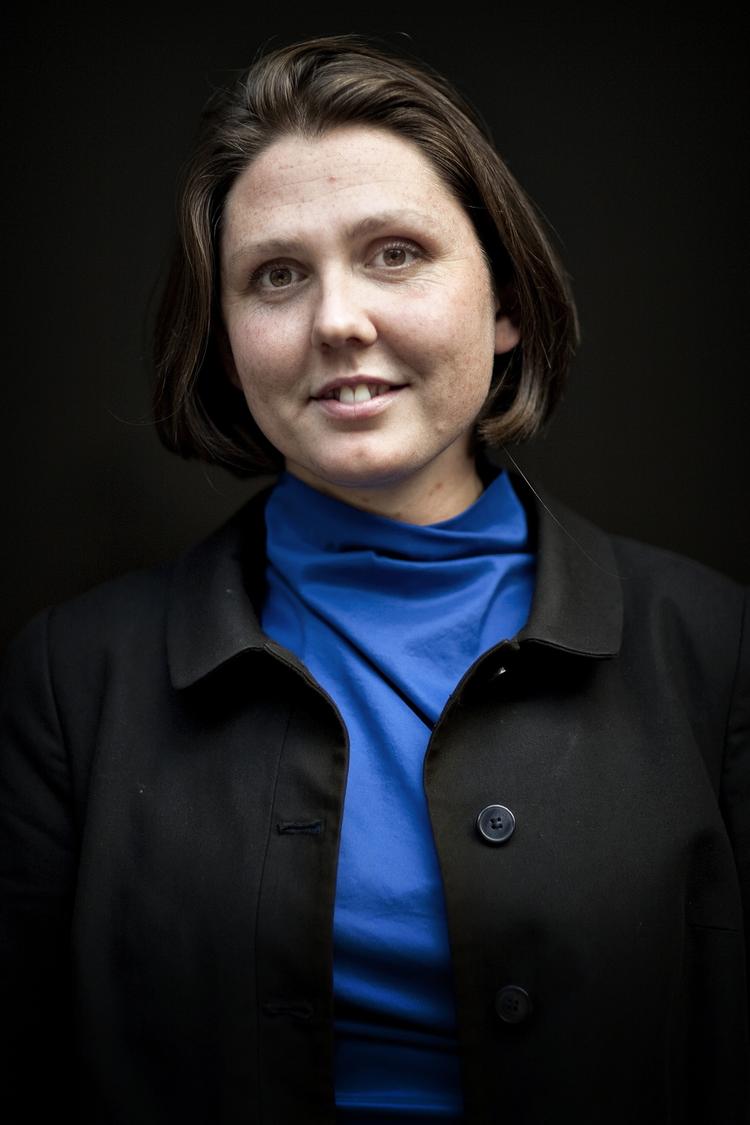 Sådan. Ane Egebak - medlem af Politikens tænktank - kommer med sit personlige bud på, hvordan den triste kurve i ungdomsarbejdsløsheden kan knækkes. Beskæftigelsesminister Inger Støjberg giver sin replik til forslaget. 