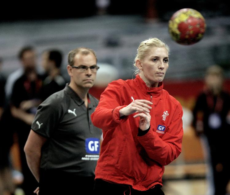 slut. Louise Mortensen er blevet en af landsholdets bærende kræfter. Men nu indstiller hun karrieren. Arkivfoto. 