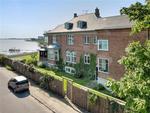 Udsigten til Øresund fejler ikke noget, og det gør prisen heller ikke. 58 millioner kroner koster 2009's dyrest udbudte villa. 
