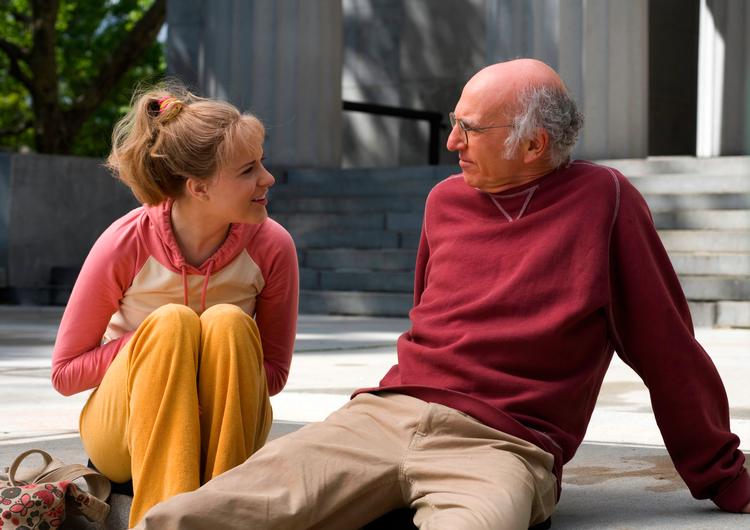 Skønheden og misantropen. Den unge, smukke og enfoldige Melody (Evan Rachel Wood), der ender med at tø den gamle gnavpot (Larry David) op - de bliver endda gift. Foto: SF Film 