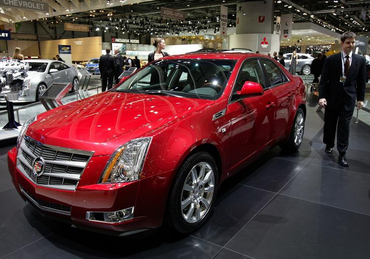 sjældenhed. Cadillac CTS får ofte ros for sin dynamiske optræden på vejen. Det har dog gået mere end trægt med at få den lempet ud af danske salgslokaler. 