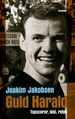 Eventyr. Biografien giver alle de fodboldmæssige store øjeblikke men fortæller om også om den amatørverden, der tvang Harald Nielsen til at stoppe på landsholdet som 20-årig. Foto fra omslag. 