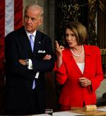 Kampklar. Nancy Pelosi får en nøglerolle i Kongressens arbejde med at smelte to sundhedsreformen sammen til én. Her ses hun i selskab med vicepræsident Joe Biden. 