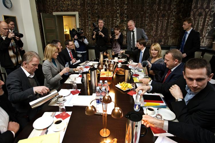 Forskelle. Socialdemokraterne og SF til forhandlinger om skat med regeringen i finansministeriet. 