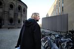 Ansat. Eller fyret? Mens Ekstrabladet citerer anonyme kilder tæt på Zentropa for, at at Jon Stephensen er blevet fyret - ja, så siger Zentropas Administrationschef, at han stadig er ansat. 