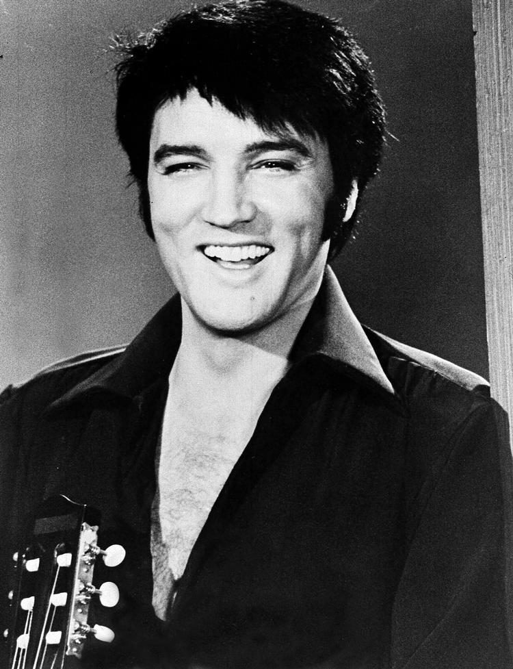 Fødselsdag. Elvis Presley ville være fyldt 75 i dag. Hans popularitet er stadig enorm. 