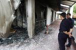 VREDE. En religiøs strid i Malaysia har nu ført til angreb på fire kirker i landet. Dette er et billede af en kirke der blev brændt af i går. 