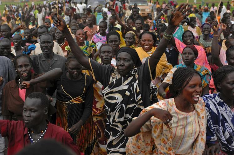 Krigsland. I Sudan er der indtil flere gamle konflikter, som truer med at bryde ud i lys lue. Ikke mindst tyder det på, at den fem år gamle fredsproces mellem regeringen og de tidligere oprørere i syd er tæt på at ryge af sporet. 