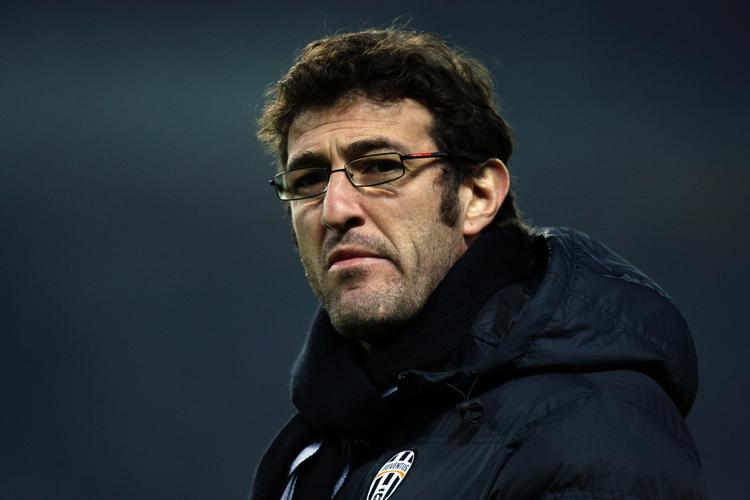 UDE? Ciro Ferrara er under voldsomt pres i den italienske storklub. 