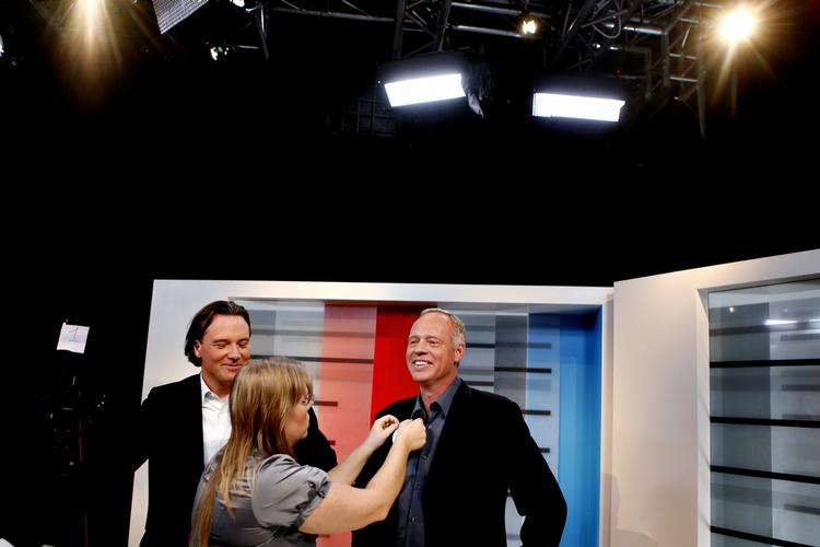 Michael Kristiansen optræder jævnligt på TV 2 News i programmet 'Mogensen &amp; Kristiansen'. 