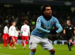 hattrick. Manchester Citys Carlos Tevez er i målform for øjeblikket. Og han var med tre mål med til at sikre Manchester City en komfortabel 4-1-sejr mod Blackburn. 