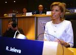 Nedsabling. Bulgarske Rumiana Jeleva kæmper en hård kamp under høringen i Europaparlamentet. 