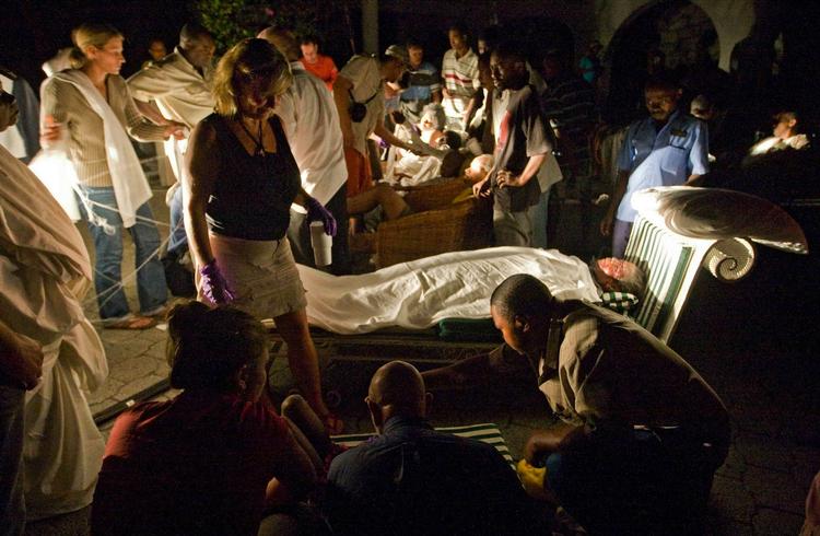 Lindring. Efter jordskælvet er flere hoteller blevet taget i brug som interimistiske skadestuer som her på Hotel Villa Creole i Port-au-Prince. 