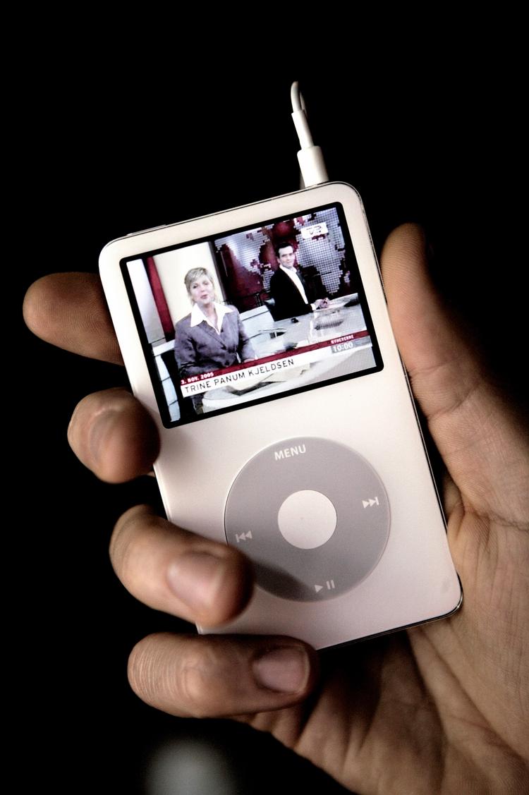 iPhonesjov. Masser af små programmer - også kaldet app's - bliver hentet ned til danske iPods og iPhones. I december downloadede danskerne i snit 70.000 app's om dagen. 