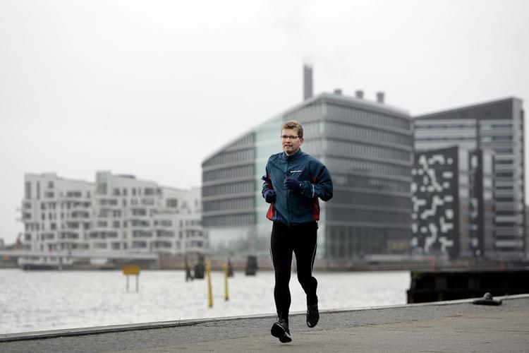 Træning. Heller motion end marihuana. Men et tre-årigt forsøg kan være en begyndelse til en ændret hashpolitik, mener overborgmester Frank Jensen. 