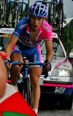 Usikkerhed. Masser af pedaltramp er ikke nok til at sikre Daminao Cunego og resten af Lampre-mandskabet en ProTour-licens. Papirarbejdet skal også være i orden. Arkivfoto. 