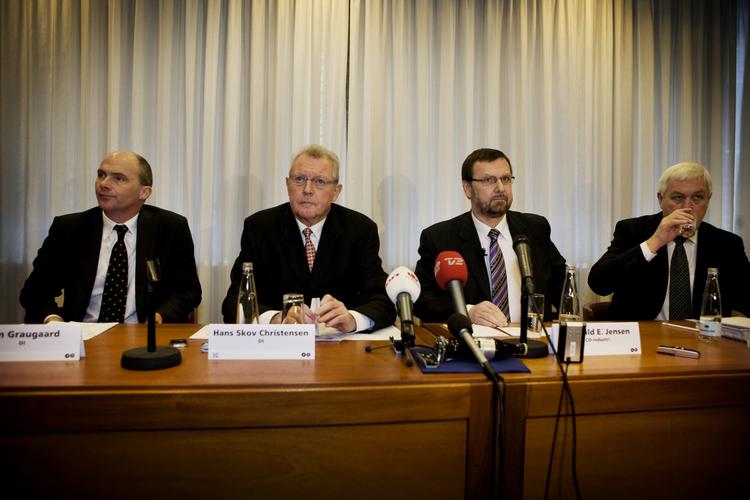 Rækkefølge. 600.000 danskere på det private arbejdsmarked skal have nye overenskomster i løbet af foråret. Industriens topforhandlere lægger for. 