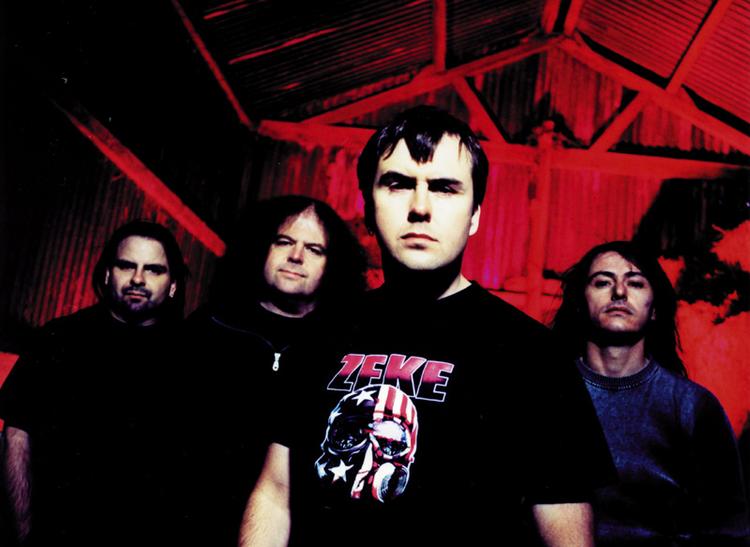 Det legendariske grindcore/metalband Napalm Death spiller på Refshaleøen i juni. 