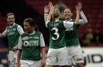 videre. Der var ikke meget at juble over, da Fortuna Hjørring tabte 1-0 og 5-0 til Lyon, men der er alligevel grund til glæde for Janne Arnth og Marianne Gajhede. Arkivfoto. 