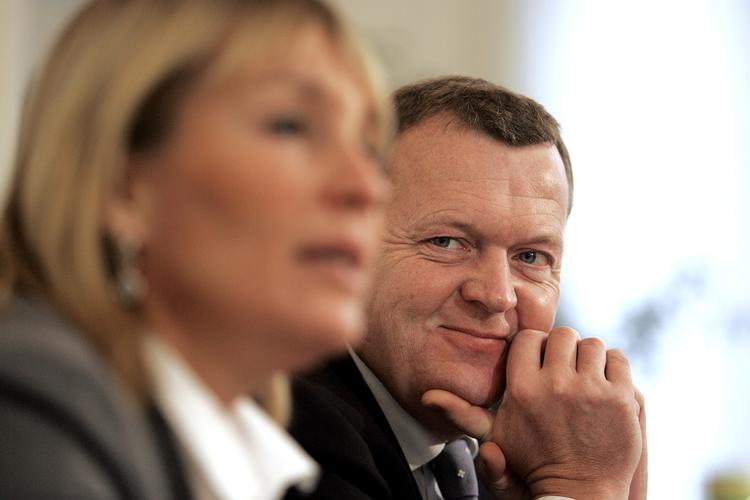 Regeringsseminar. Mens Lene Espersen (K) gerne vil tale om langsigtede løsninger for Danmarks økonomi, vil Lars Løkke Rasmussen (V) udelukkende tale om genopretning på kort sigt. 