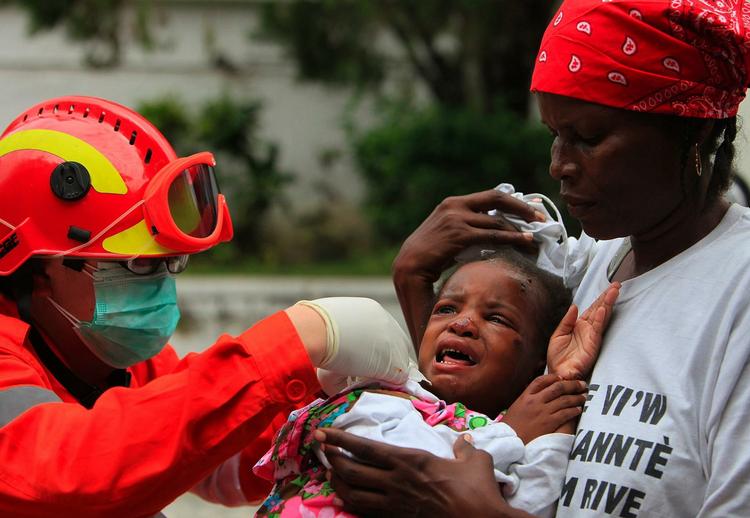 Haiti. Der bliver stadig fundet døde såvel som overlevende i murbrokkerne efter tirsdagens jordskælv, der målte 7.0 på Richterskalaen. 